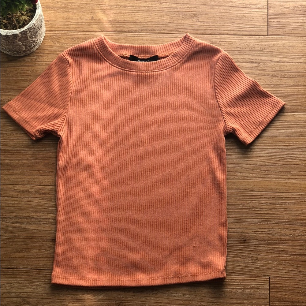 FOREVER 21 || Slightly Cropped Peachy Ribbed Tee